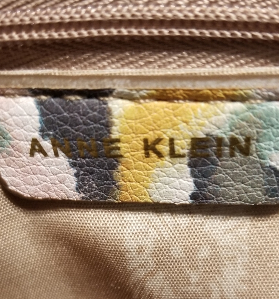 Purse - Picture 3 of 5